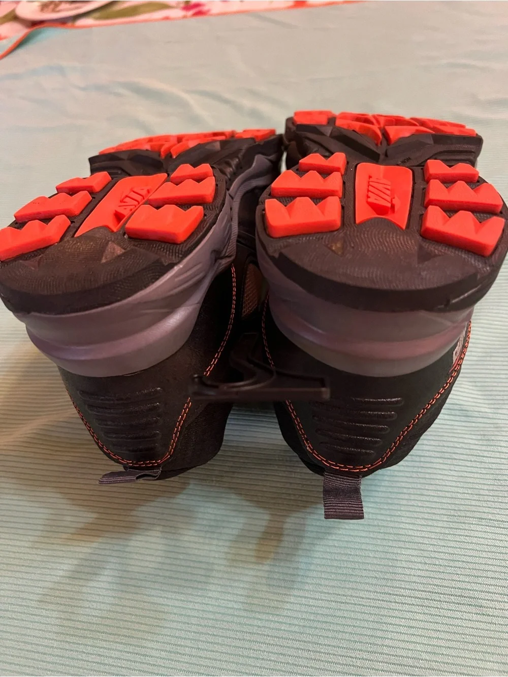 Avia Black with Red Accent Athletic Shoes Size 12